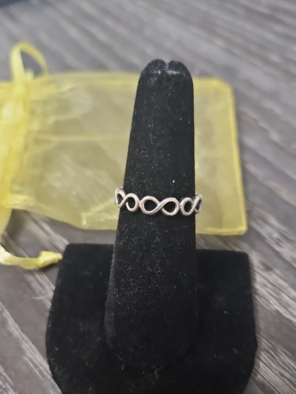 Pandora Simple Infinity Band 7